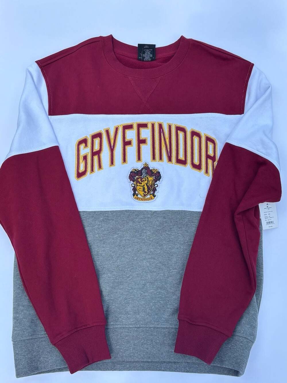 New The Wizarding World of Harry Potter Gryffindor Colorblock Sweatshirt Medium